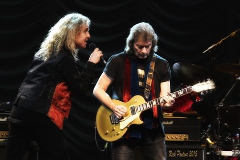 Nad & Steve Hackett live by Rick Pauline.