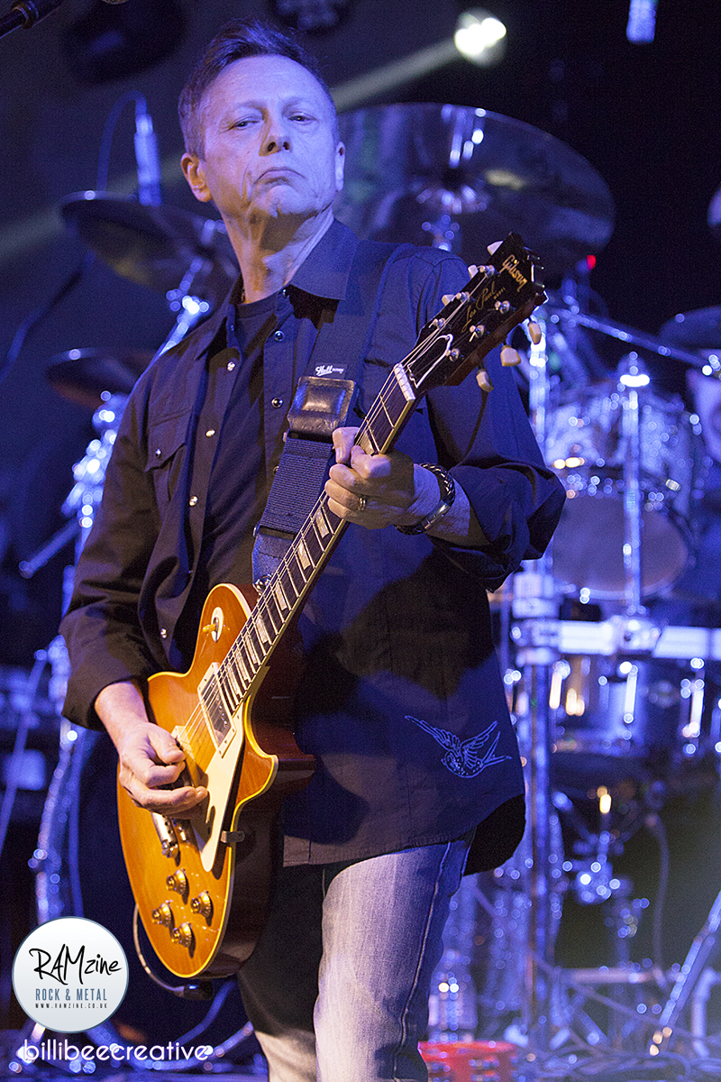 snakecharmer   daylight robbery @ the robin 2