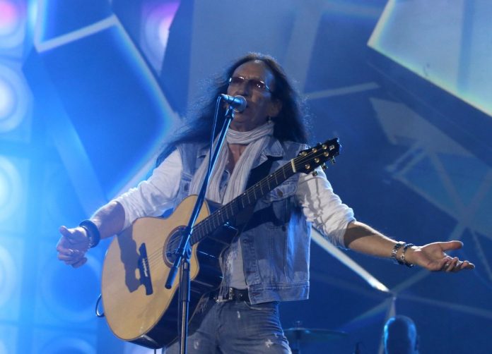 Ken Hensley photo by Trevor Hensley live