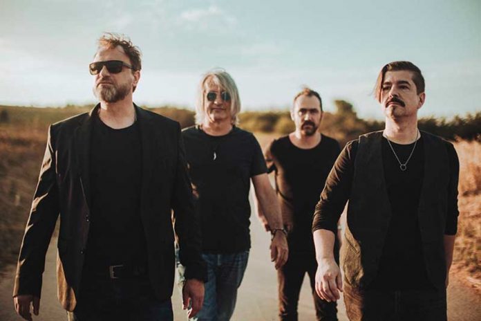 Ellis-Mano-by-Pascal-Berger-(3)