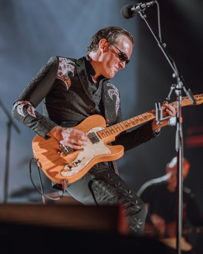 Joe Bonamassa photo by Kit Wood.