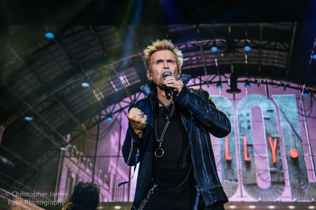 Billy Idol spits in the face of time at the Manchester Arena - RAMzine