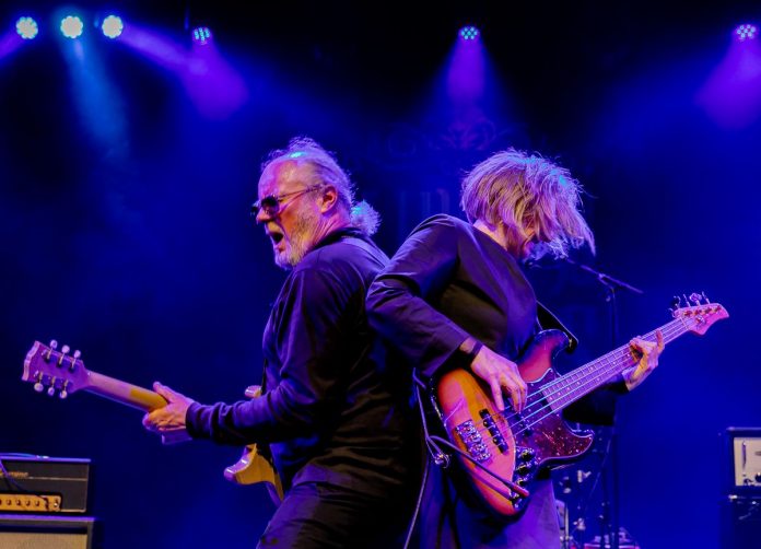 Suzy-Starlite-Simon-Campbell-FWTB-2019-Peter-Putters-www.denozem.com-2