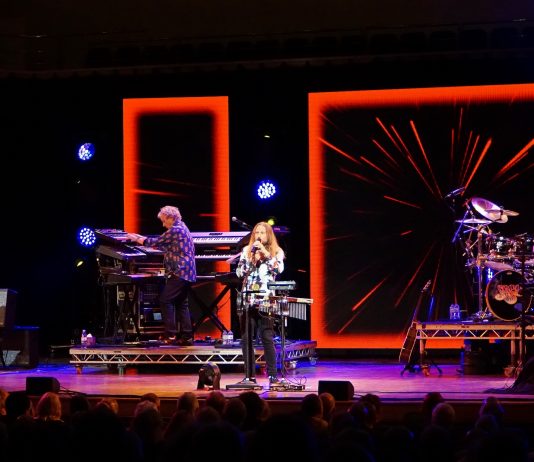 Jon Davison of Yes … Continuing with The Quest !! YES photo by Alina Salihbekova 0094