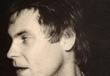 Simon Crabb is English American… In Mykonos!