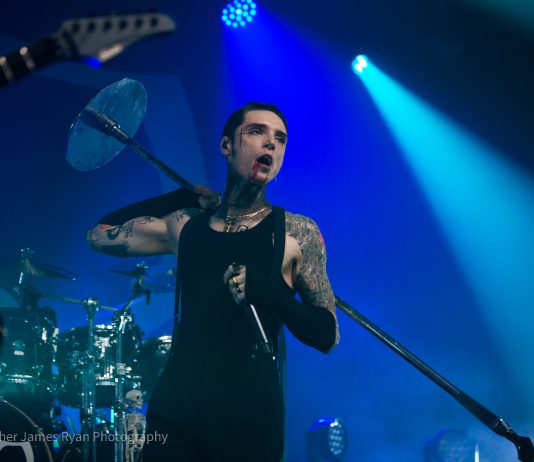 Black Veil Brides return with a fiercely passionate show Black Veil Brides