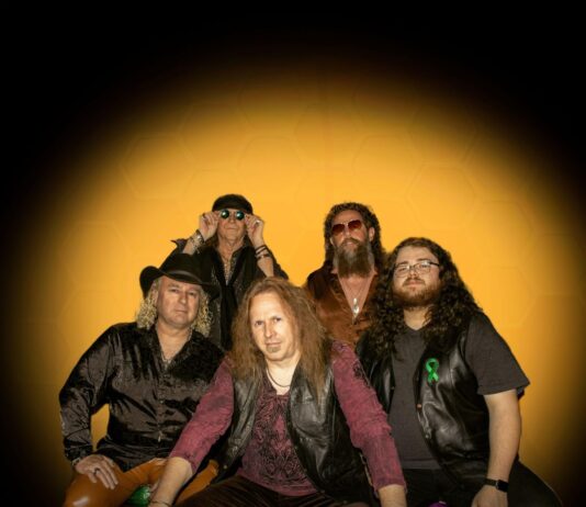 Escape The Hive.. Can See It!