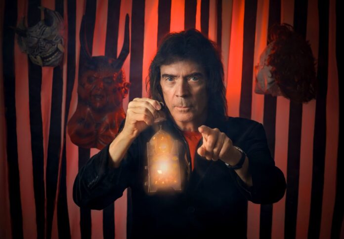 Steve-Hackett photo by Tina Korhonen 7023 press 1 copy Steve-Hackett