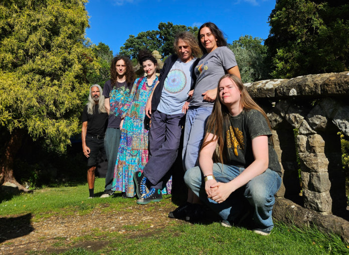 Ozric Tentacles - Promo Shot - Photo credit - Glenn Povey Ozric Tentacles
