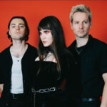 Is Calva Louise Aimless On Tour?