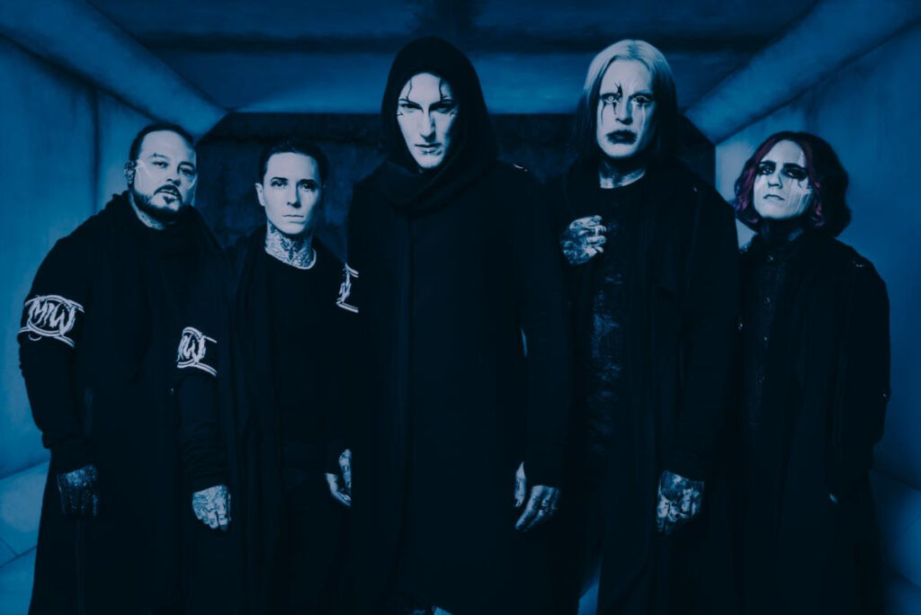 MOTIONLESS IN WHITE