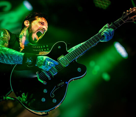 Ricky Warwick