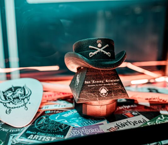 Motörhead’s Lemmy ashes find a home at O2 Apollo Manchester Motörhead's Lemmy ashes